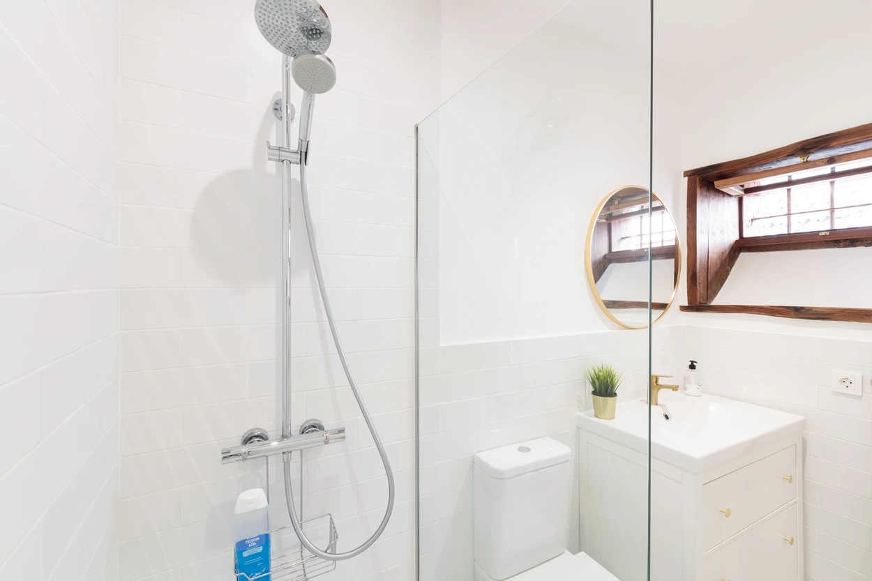 Bathroom image